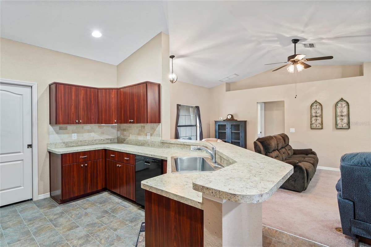 12404 DOLQUIEB LANE — photo 13 of 61