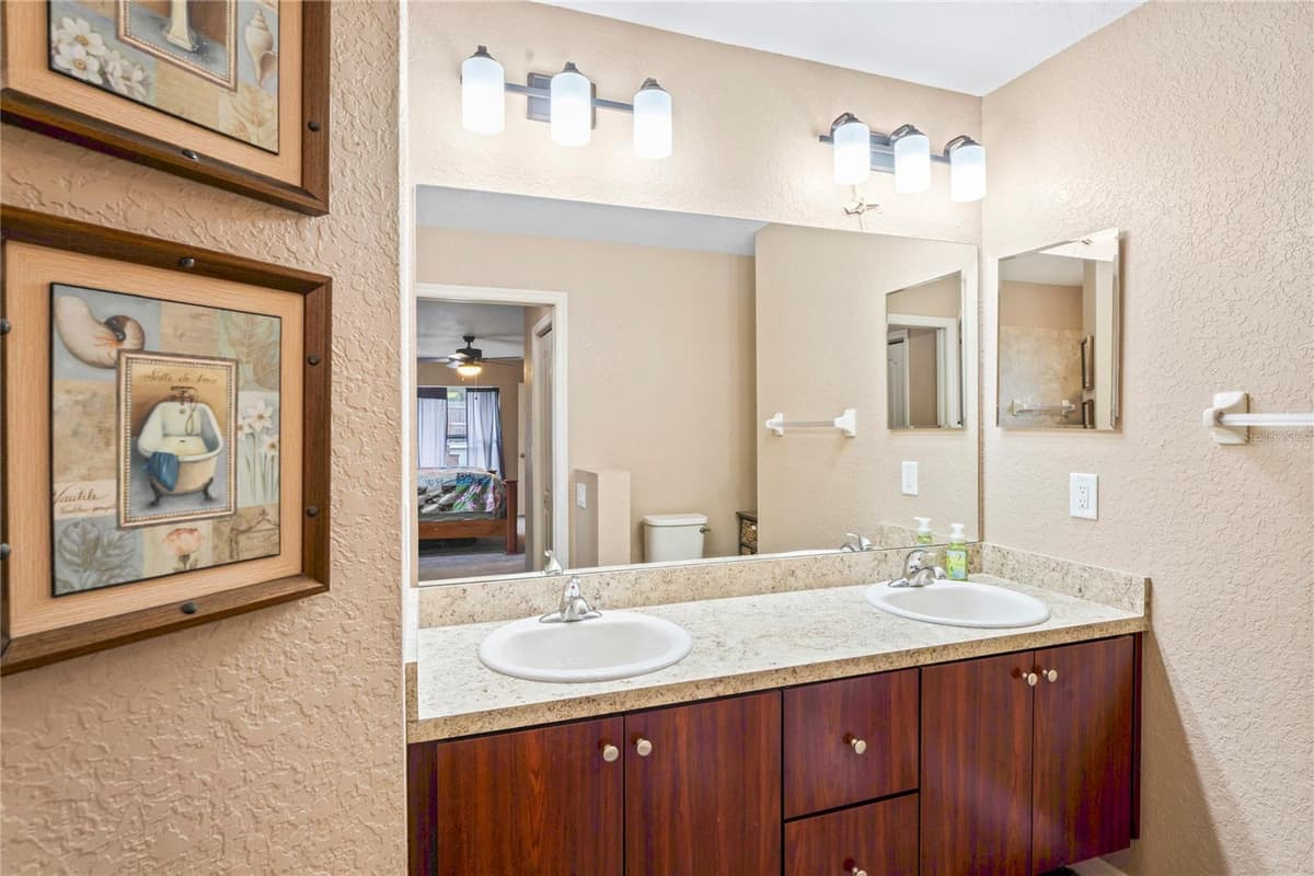 12404 DOLQUIEB LANE — photo 24 of 61