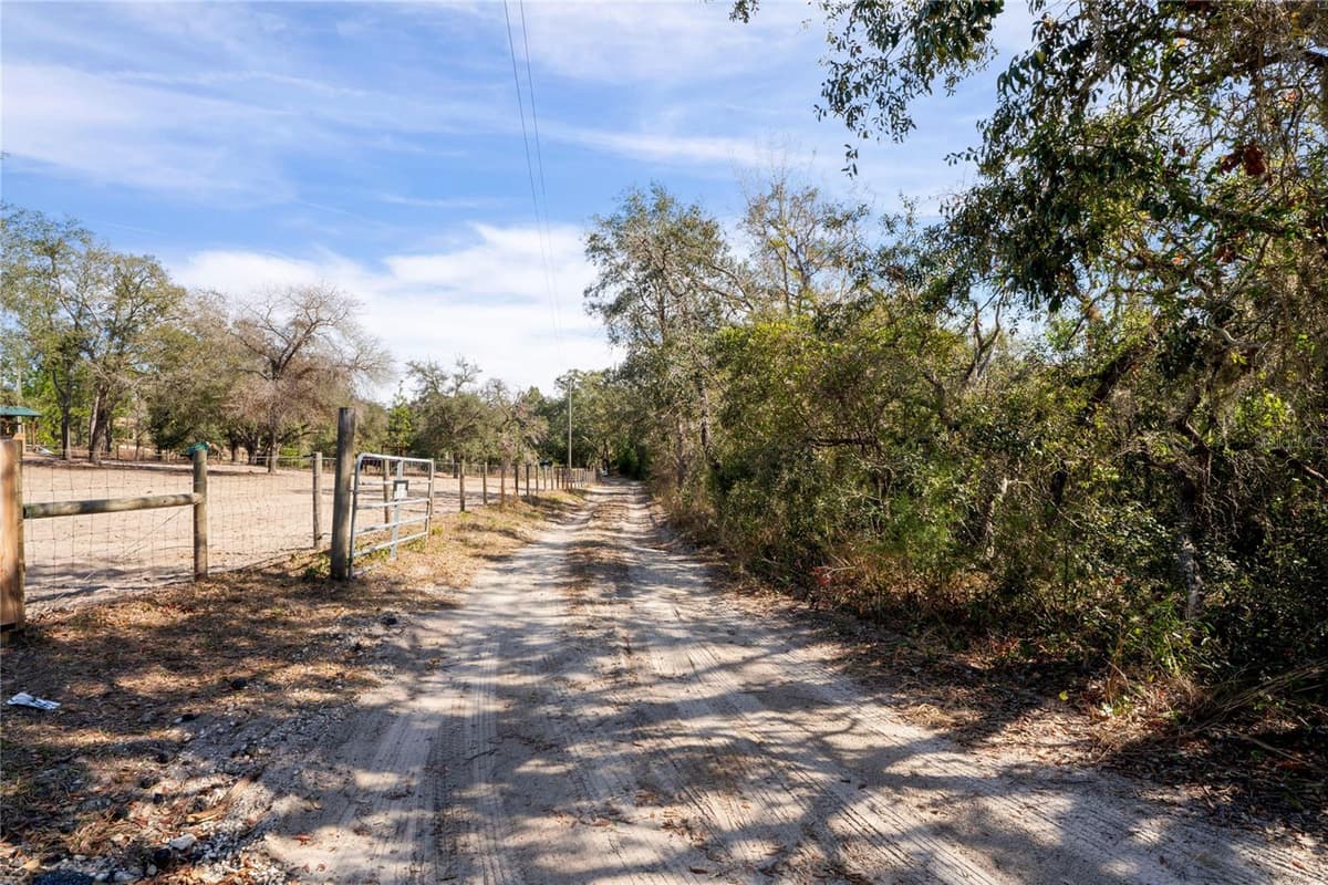 12404 DOLQUIEB LANE — photo 47 of 61