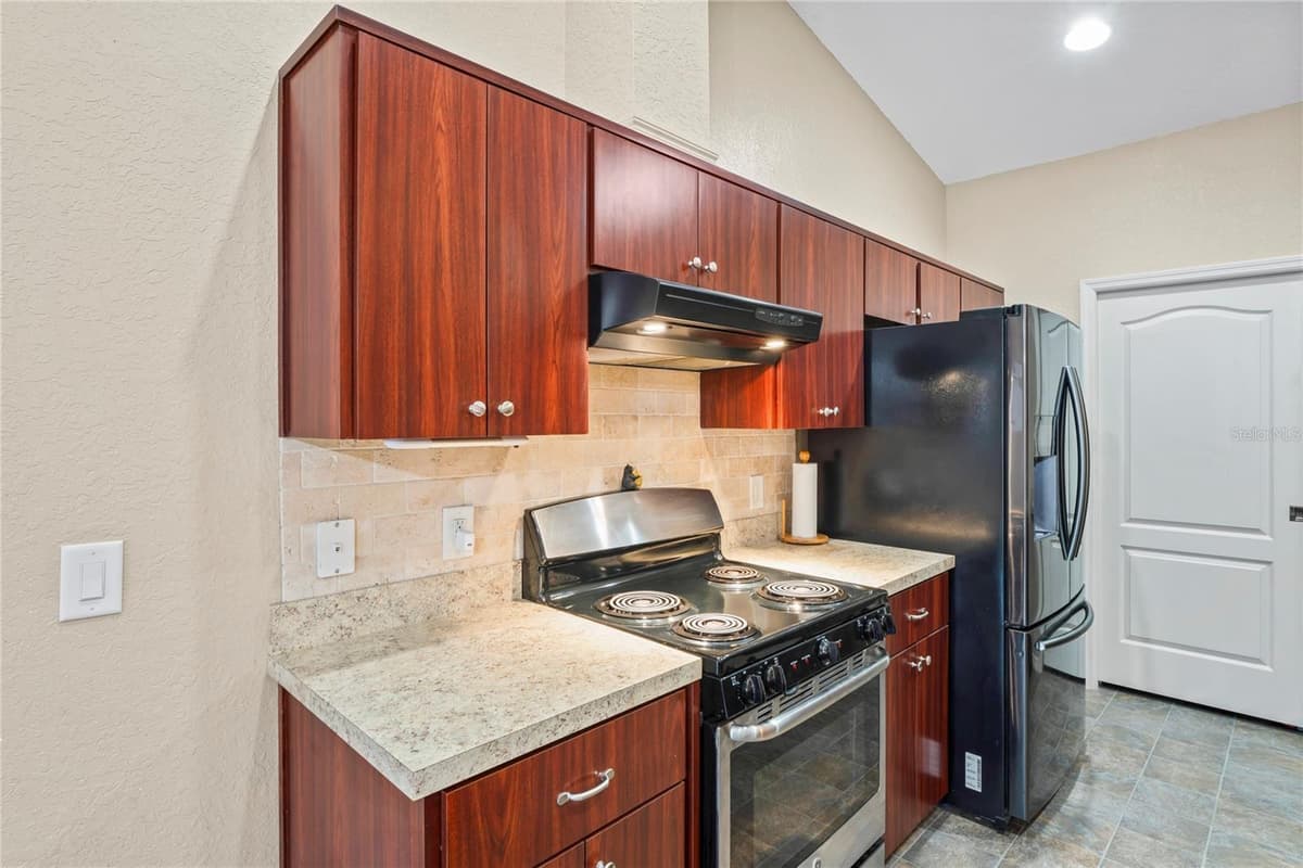 12404 DOLQUIEB LANE — photo 14 of 61