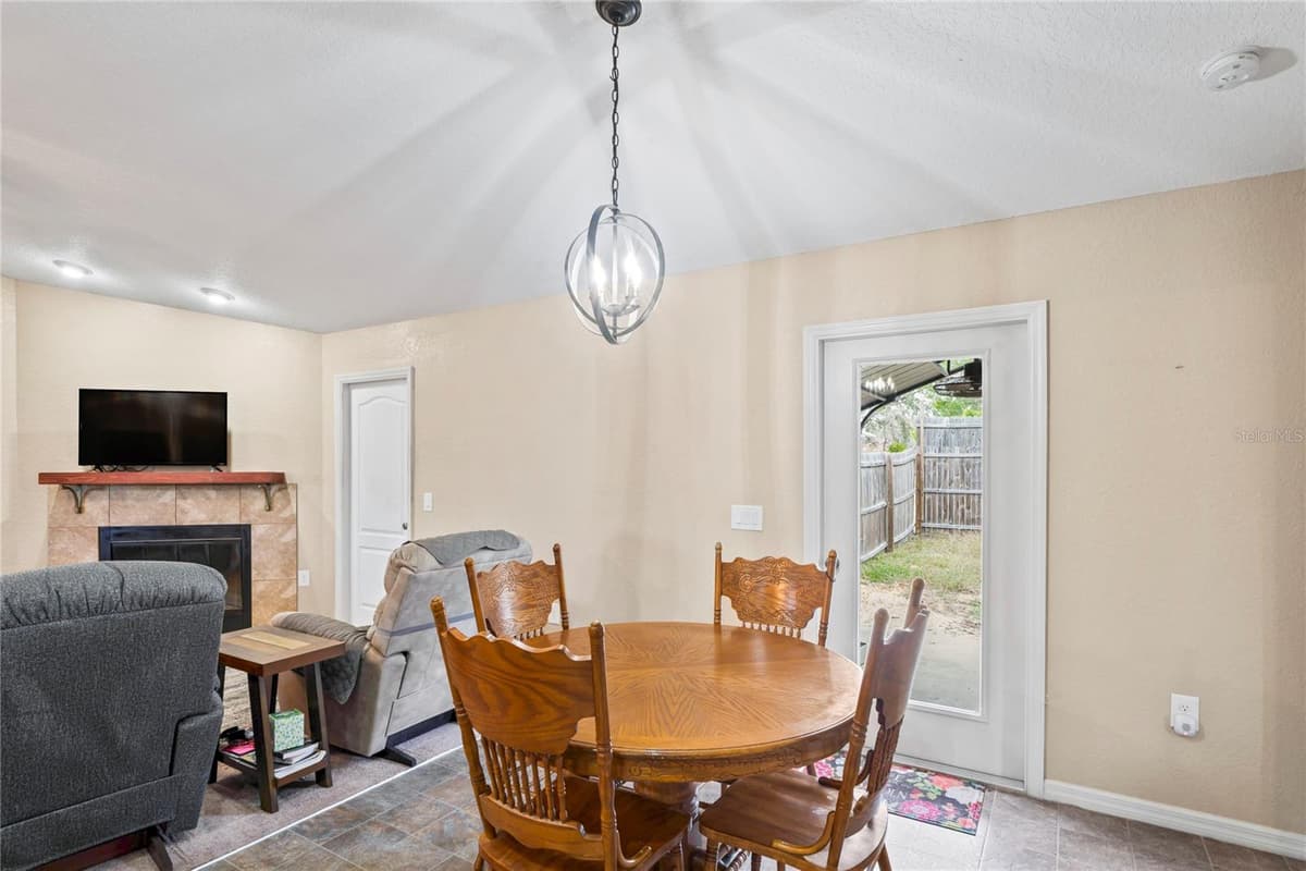 12404 DOLQUIEB LANE — photo 19 of 61