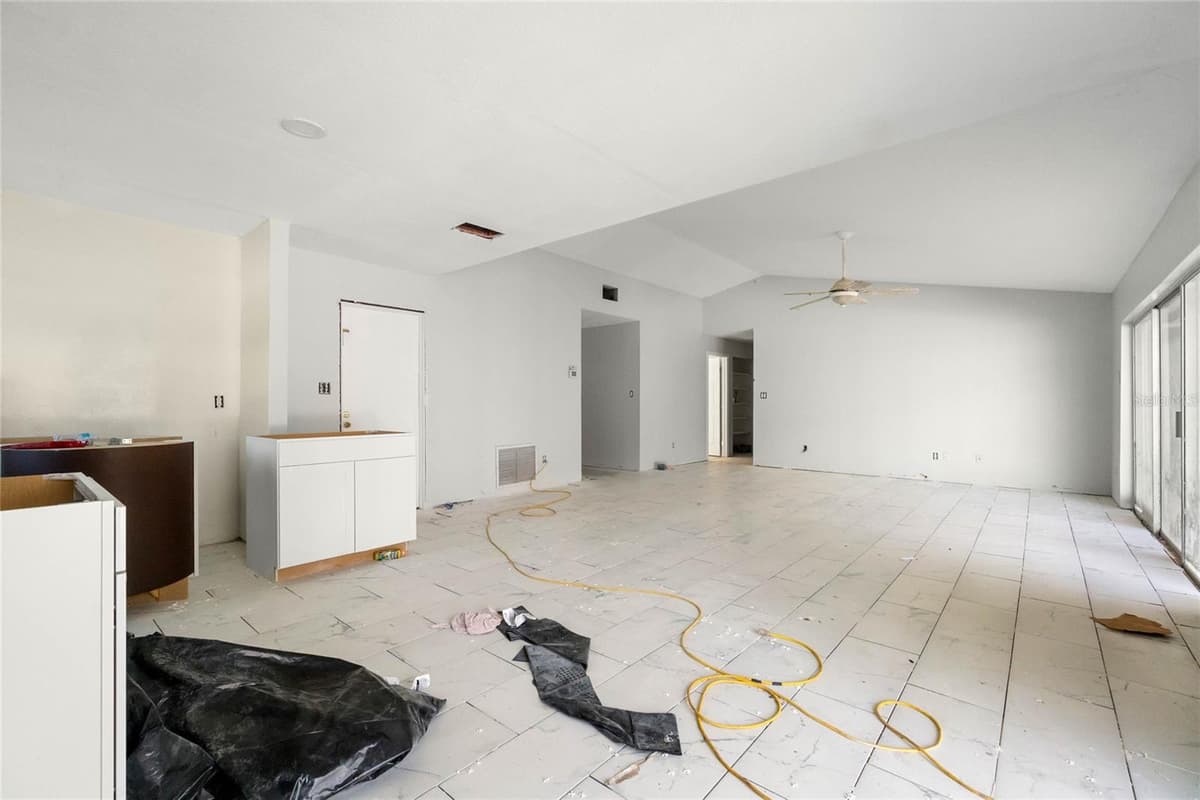 9405 HOLBROOK DRIVE — photo 3 of 14