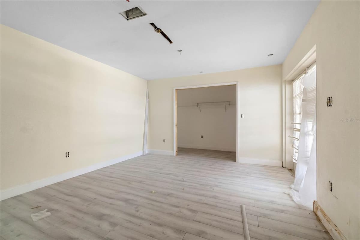 9405 HOLBROOK DRIVE — photo 12 of 14
