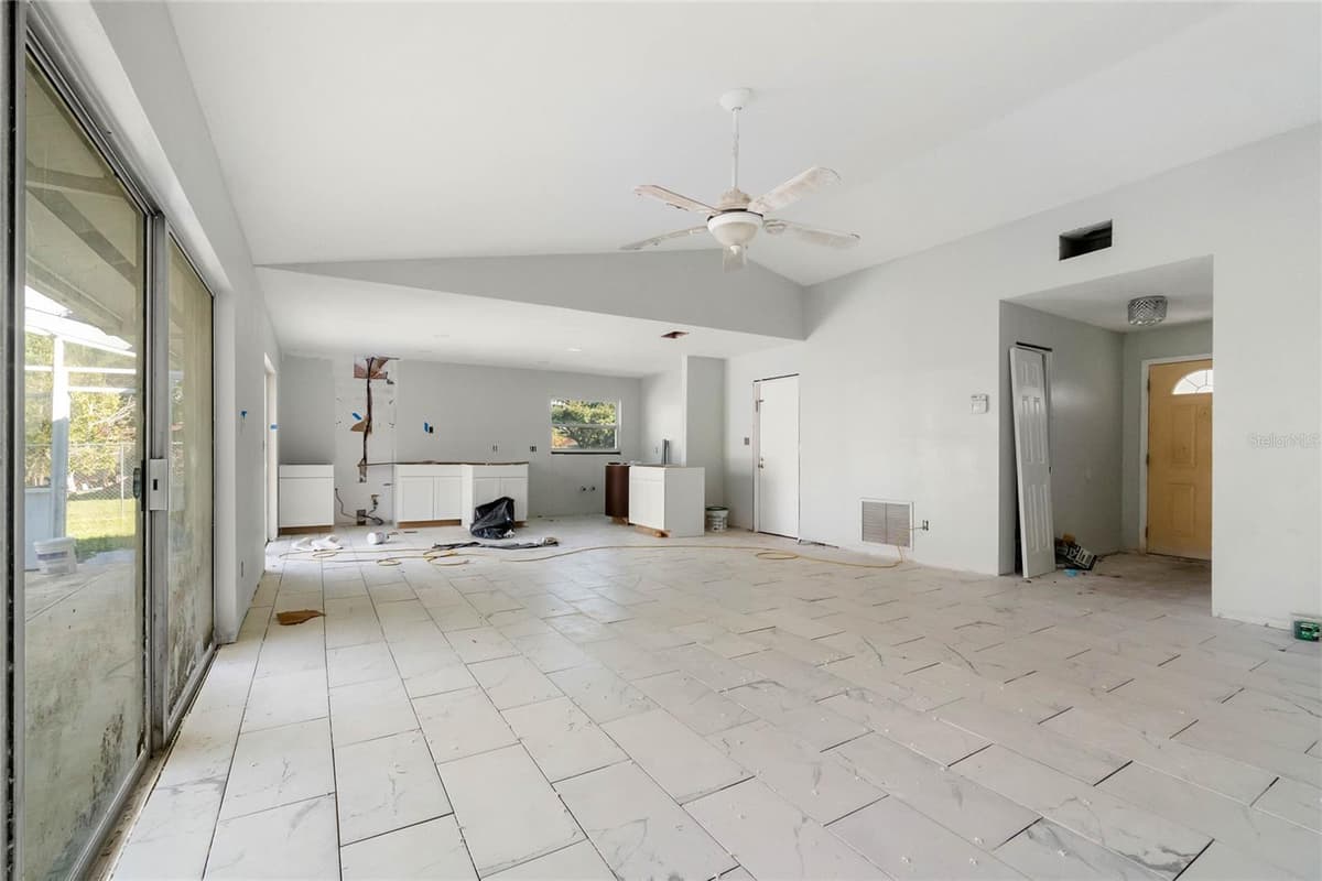 9405 HOLBROOK DRIVE — photo 4 of 14