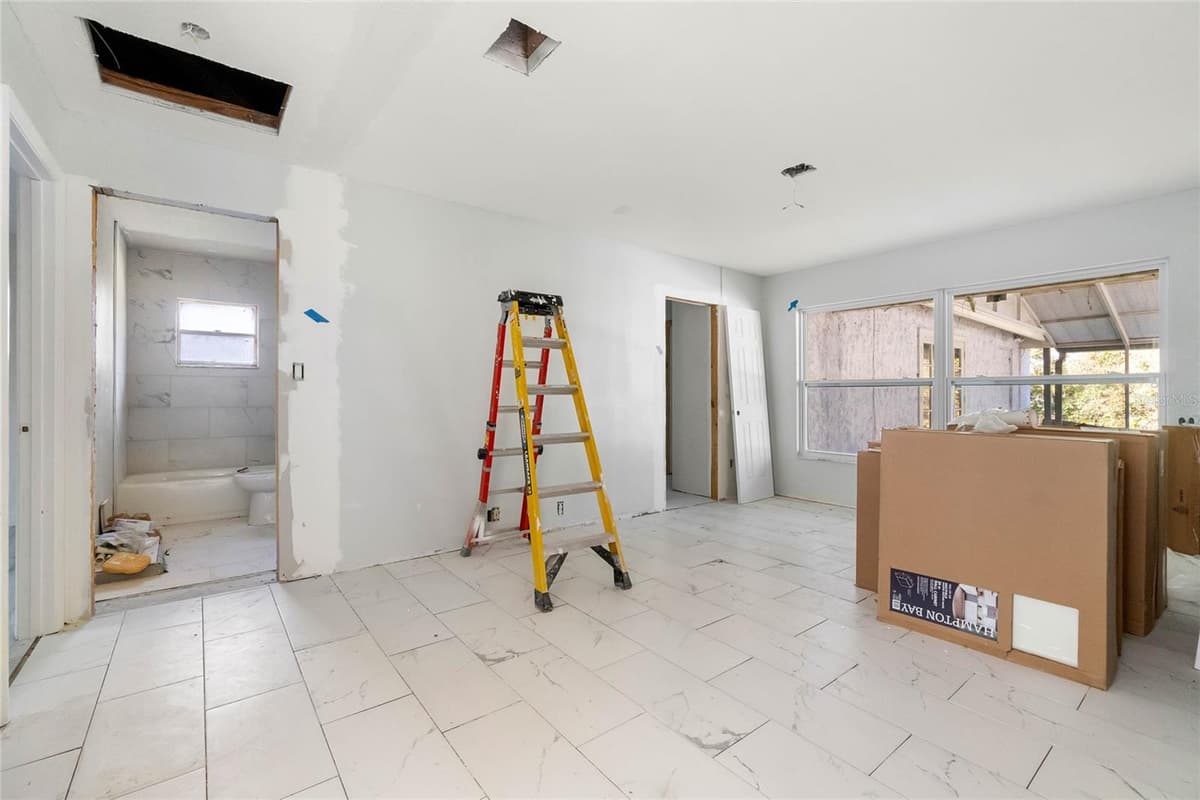 9405 HOLBROOK DRIVE — photo 6 of 14