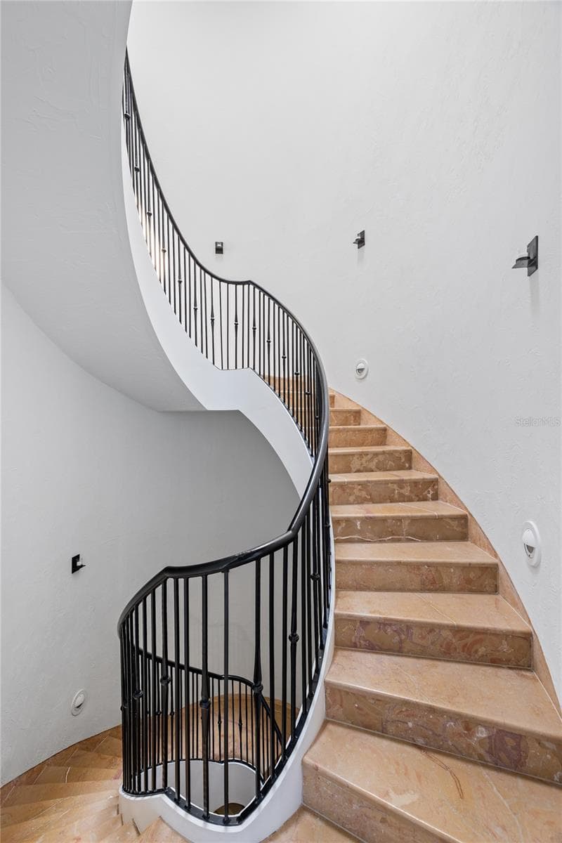1571 OCEANVIEW DRIVE — photo 17 of 54