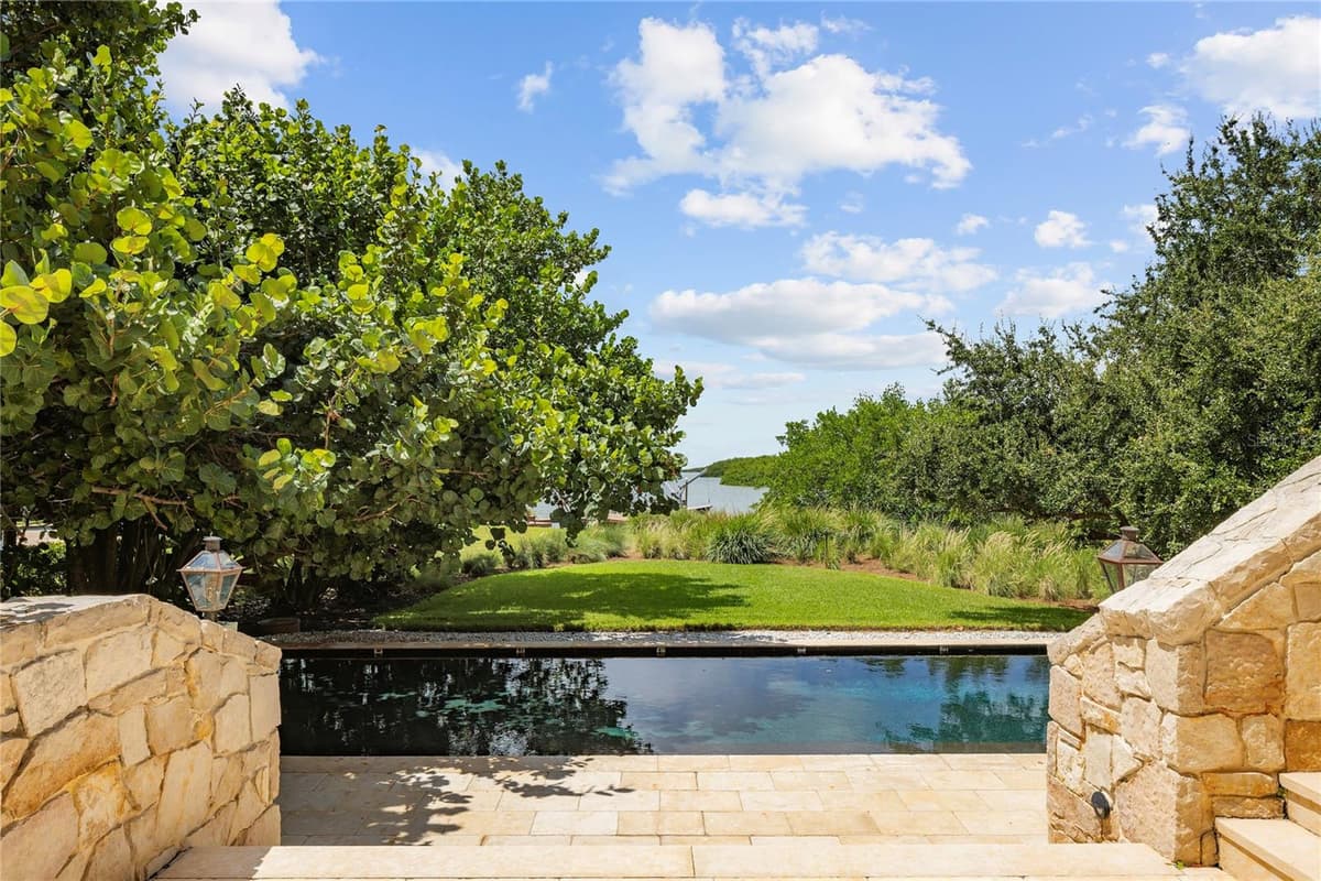 1571 OCEANVIEW DRIVE — photo 47 of 54