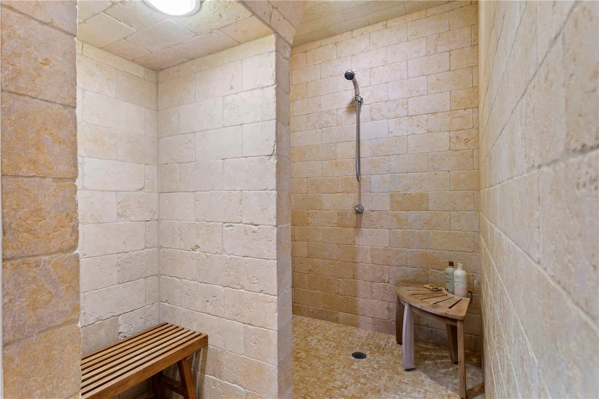 1571 OCEANVIEW DRIVE — photo 22 of 54