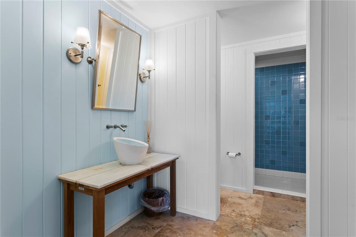 1571 OCEANVIEW DRIVE — photo 36 of 54