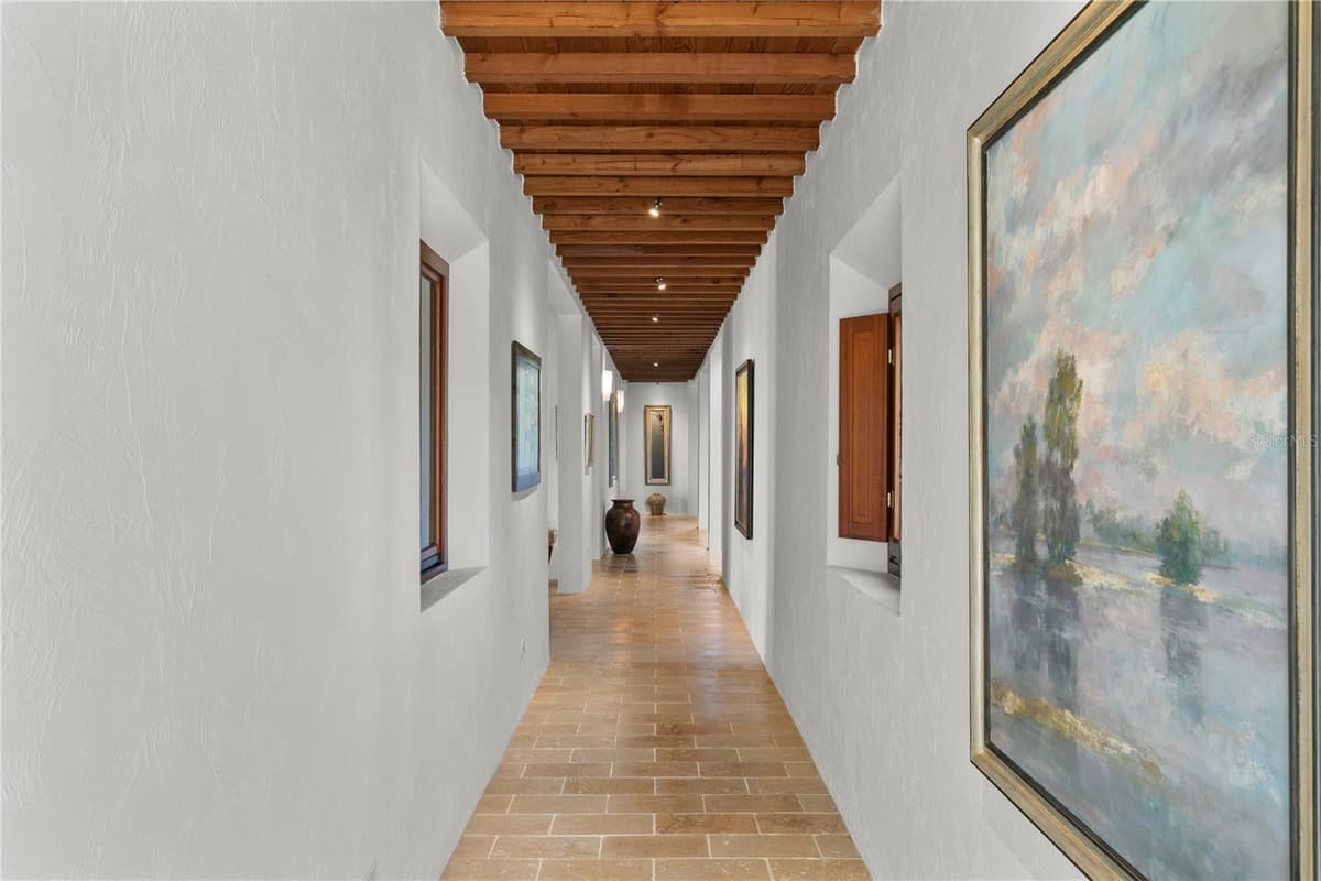 1571 OCEANVIEW DRIVE — photo 10 of 54