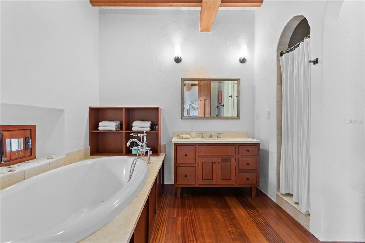 1571 OCEANVIEW DRIVE — photo 27 of 54