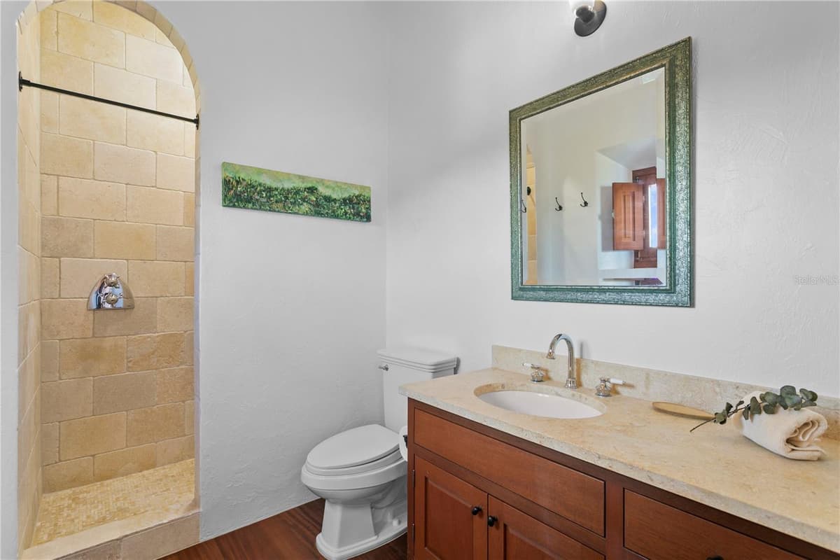 1571 OCEANVIEW DRIVE — photo 25 of 54
