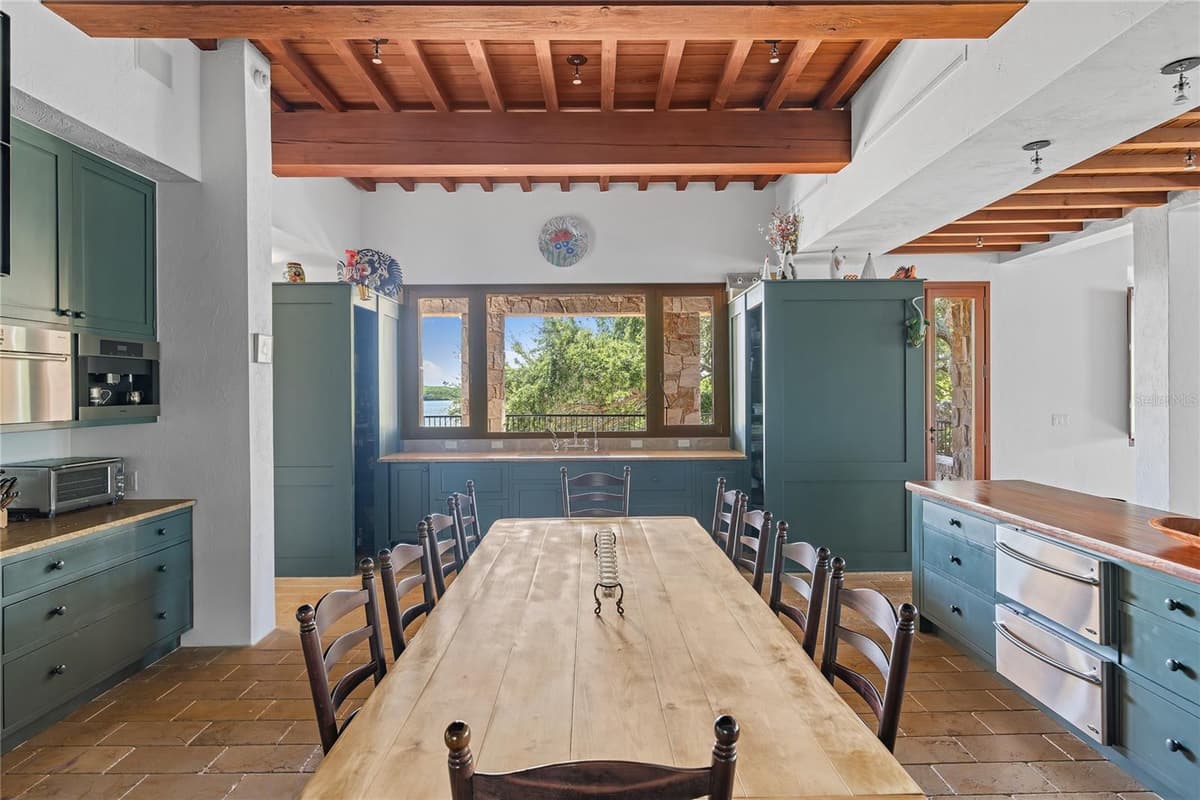 1571 OCEANVIEW DRIVE — photo 13 of 54