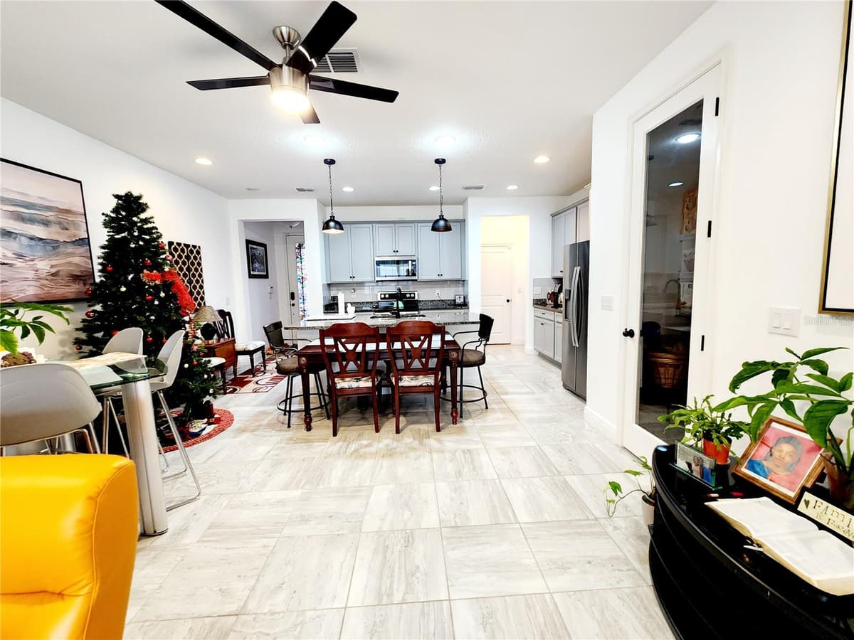 5508 VIOLA LEE WAY — photo 13 of 60