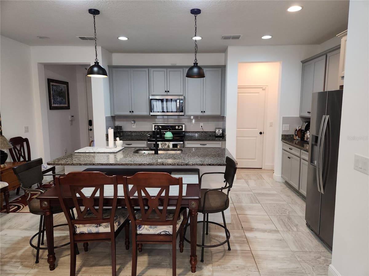 5508 VIOLA LEE WAY — photo 5 of 60