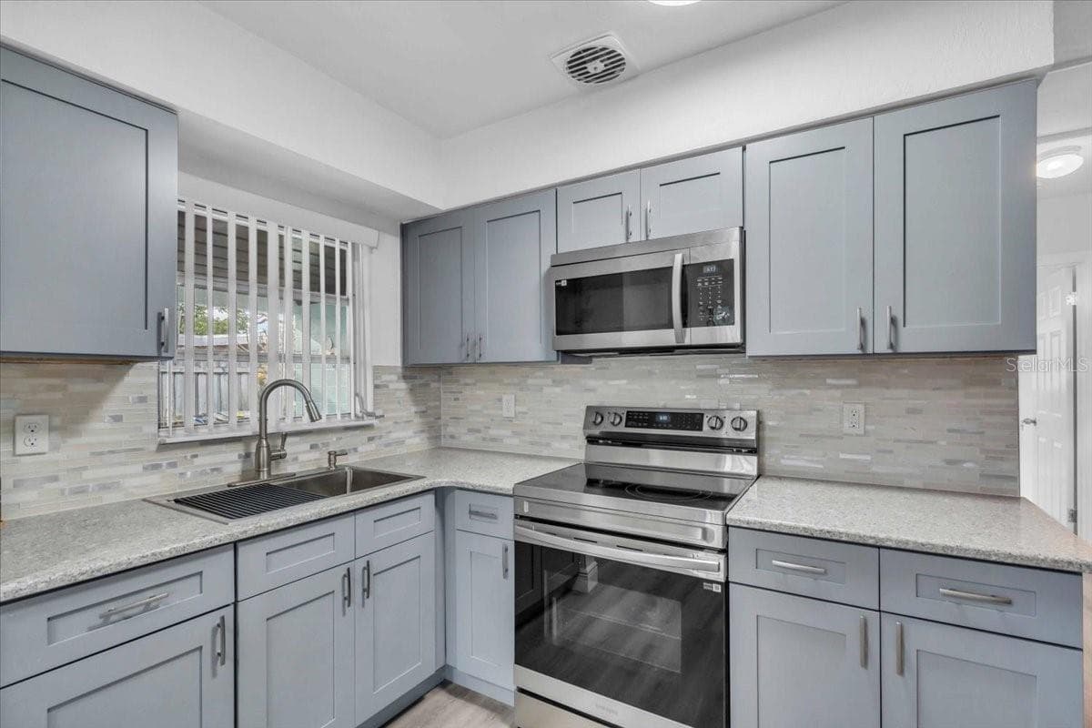 11435 2ND STREET — photo 4 of 22