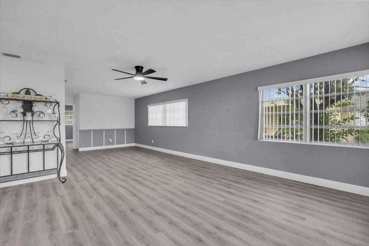 11435 2ND STREET — photo 7 of 22