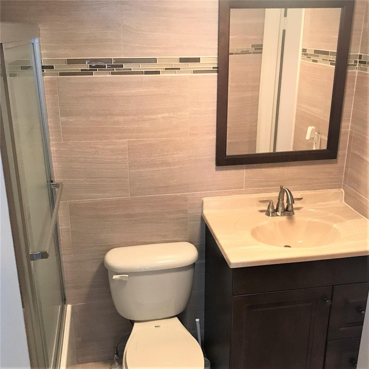 6039 VILLAGE CIRCLE — photo 13 of 36