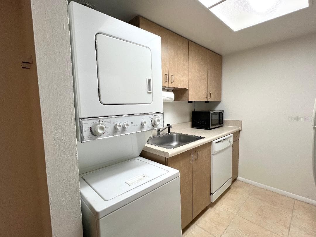 6039 VILLAGE CIRCLE — photo 8 of 36