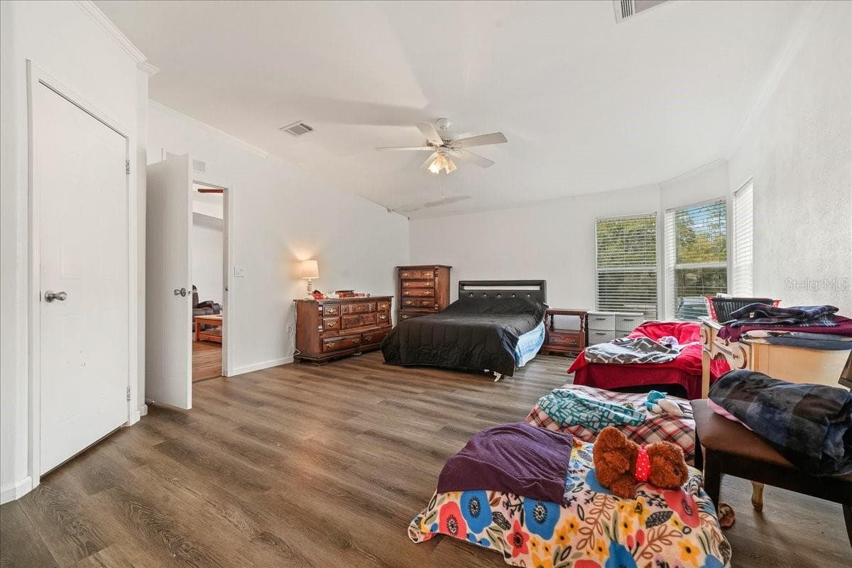 137 FRANKLIN AVENUE — photo 15 of 39