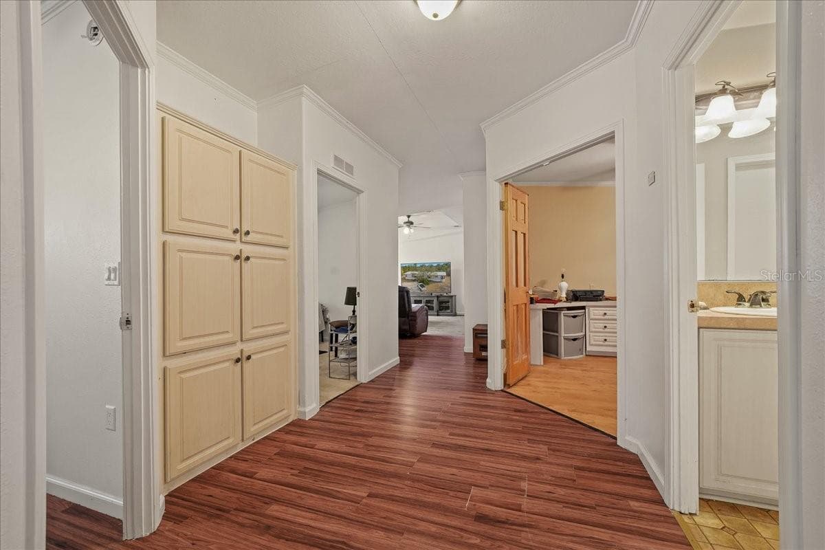 137 FRANKLIN AVENUE — photo 20 of 39