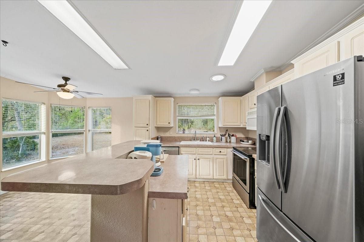 137 FRANKLIN AVENUE — photo 13 of 39