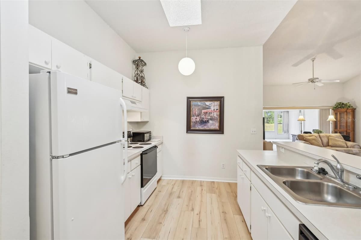 2315 NEW ORCHARD COURT — photo 11 of 57