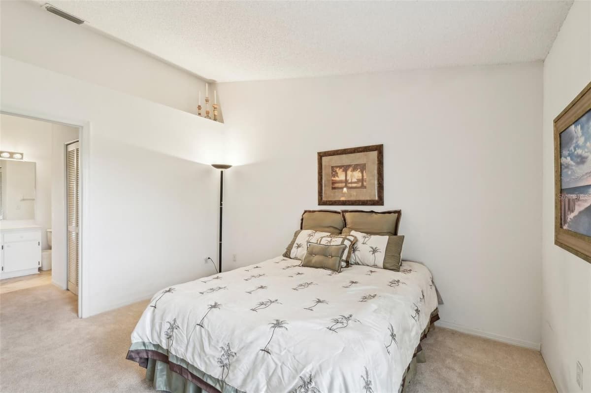 2315 NEW ORCHARD COURT — photo 16 of 57