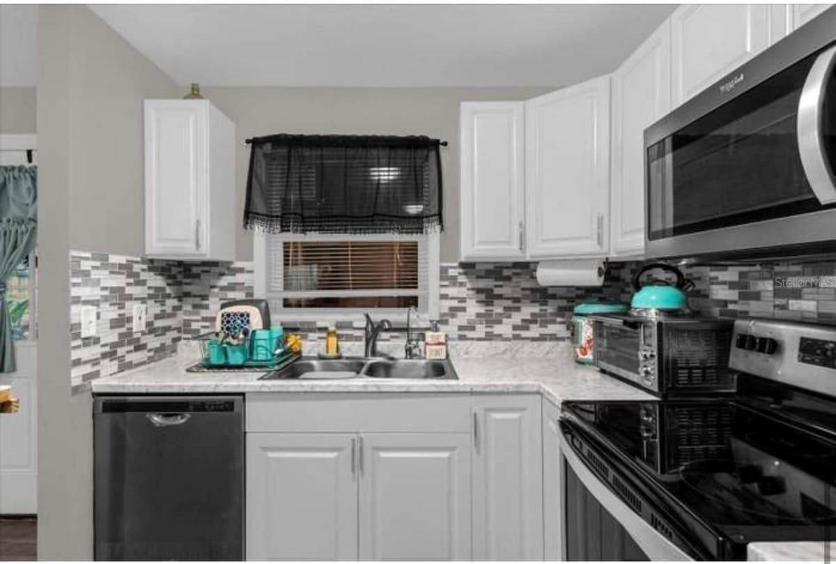 1783 FLORES COURT — photo 5 of 10