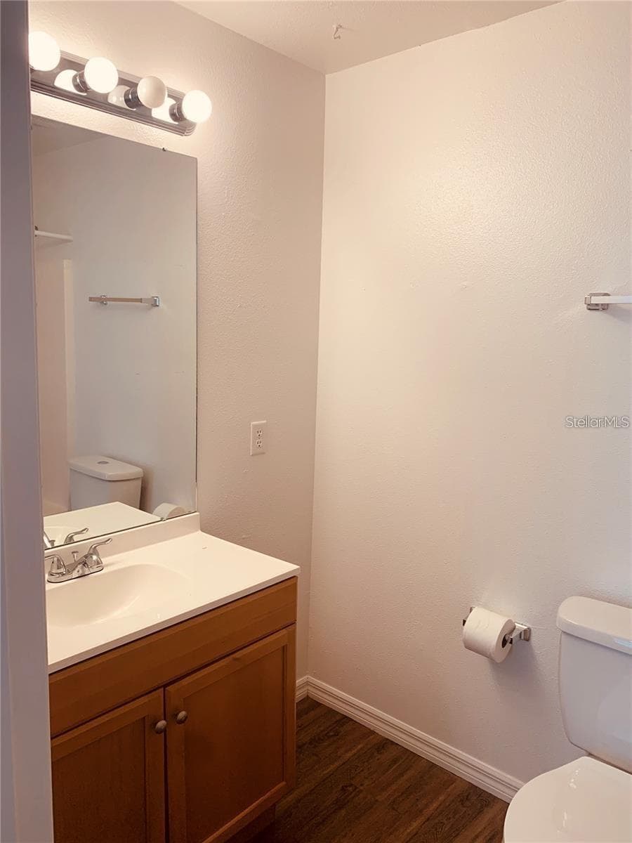 628 BLUEBILL COURT — photo 26 of 32