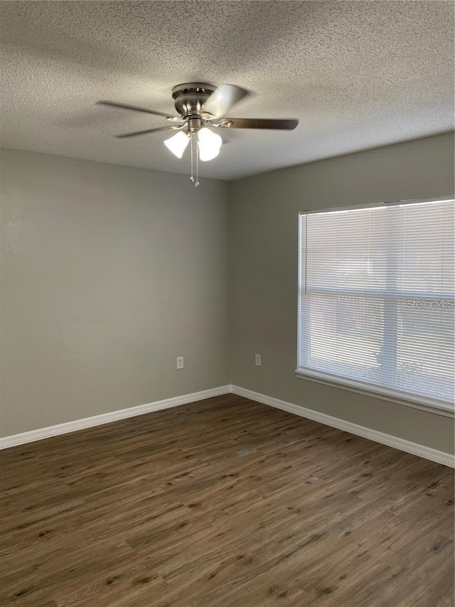 628 BLUEBILL COURT — photo 29 of 32