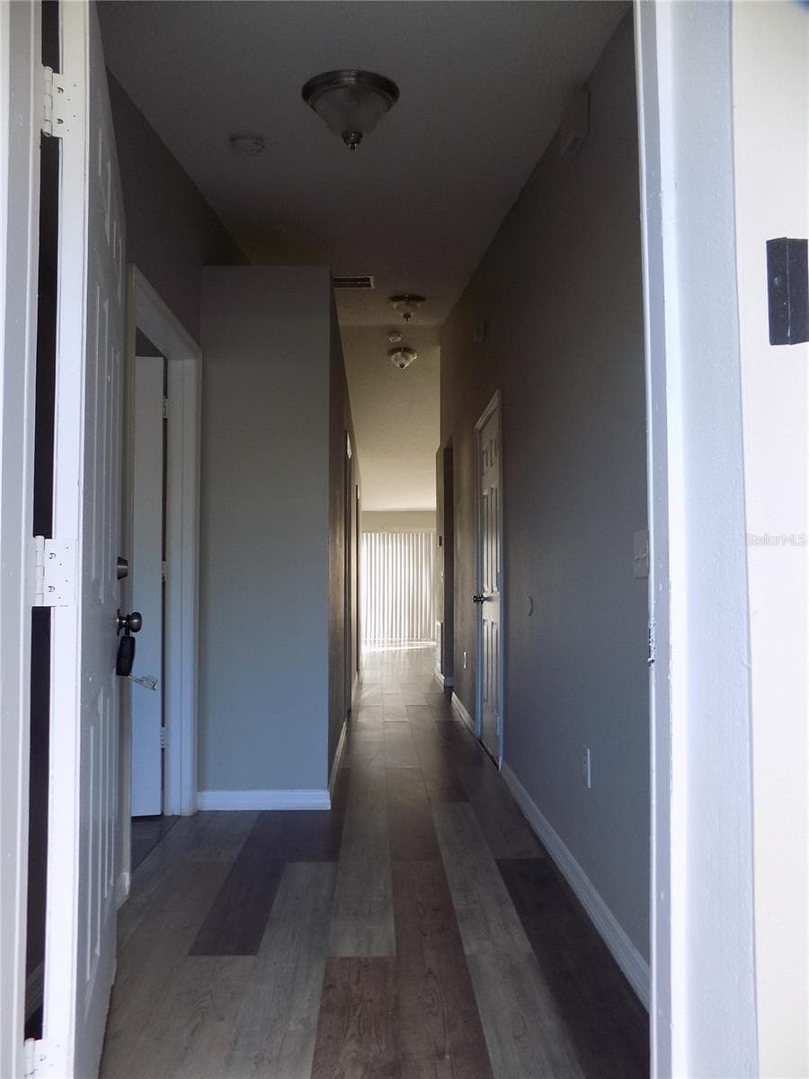 628 BLUEBILL COURT — photo 3 of 32