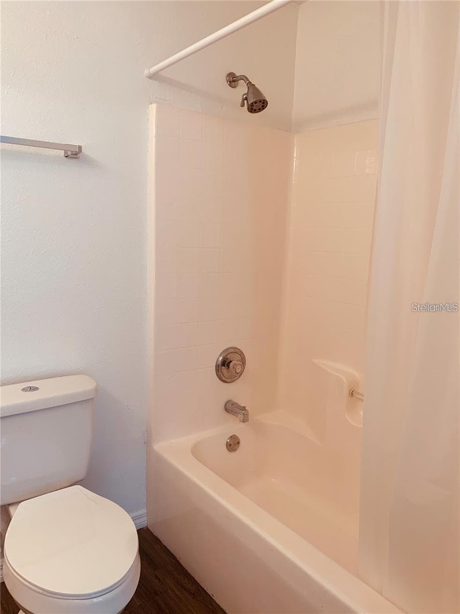 628 BLUEBILL COURT — photo 28 of 32