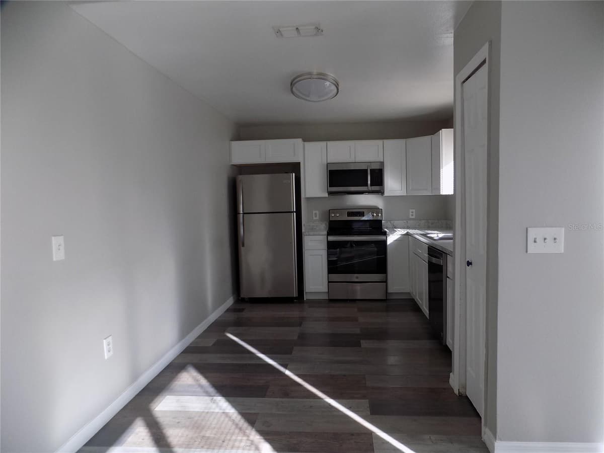 628 BLUEBILL COURT — photo 7 of 32