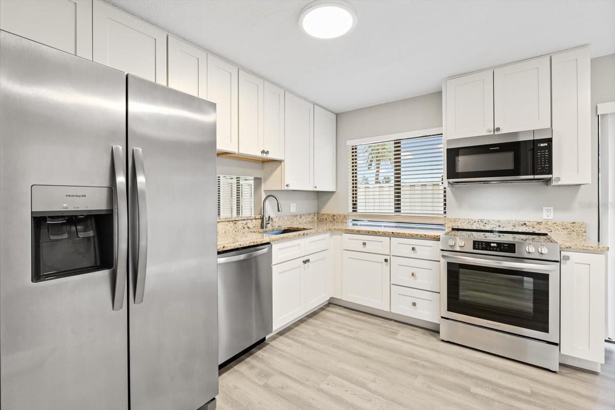6401 PELICAN DRIVE — photo 5 of 30