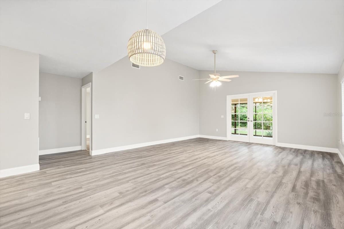 6401 PELICAN DRIVE — photo 2 of 30