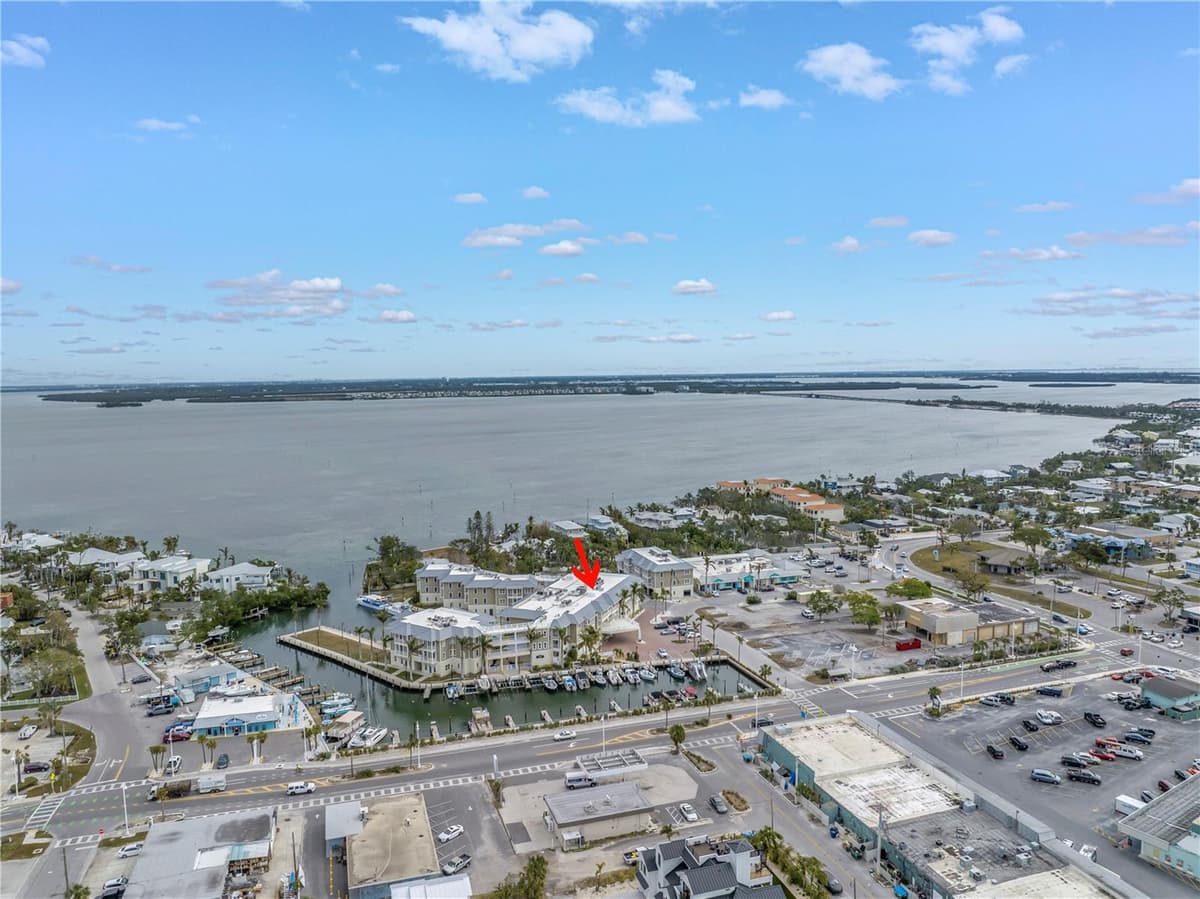 5325 MARINA DRIVE — photo 57 of 60