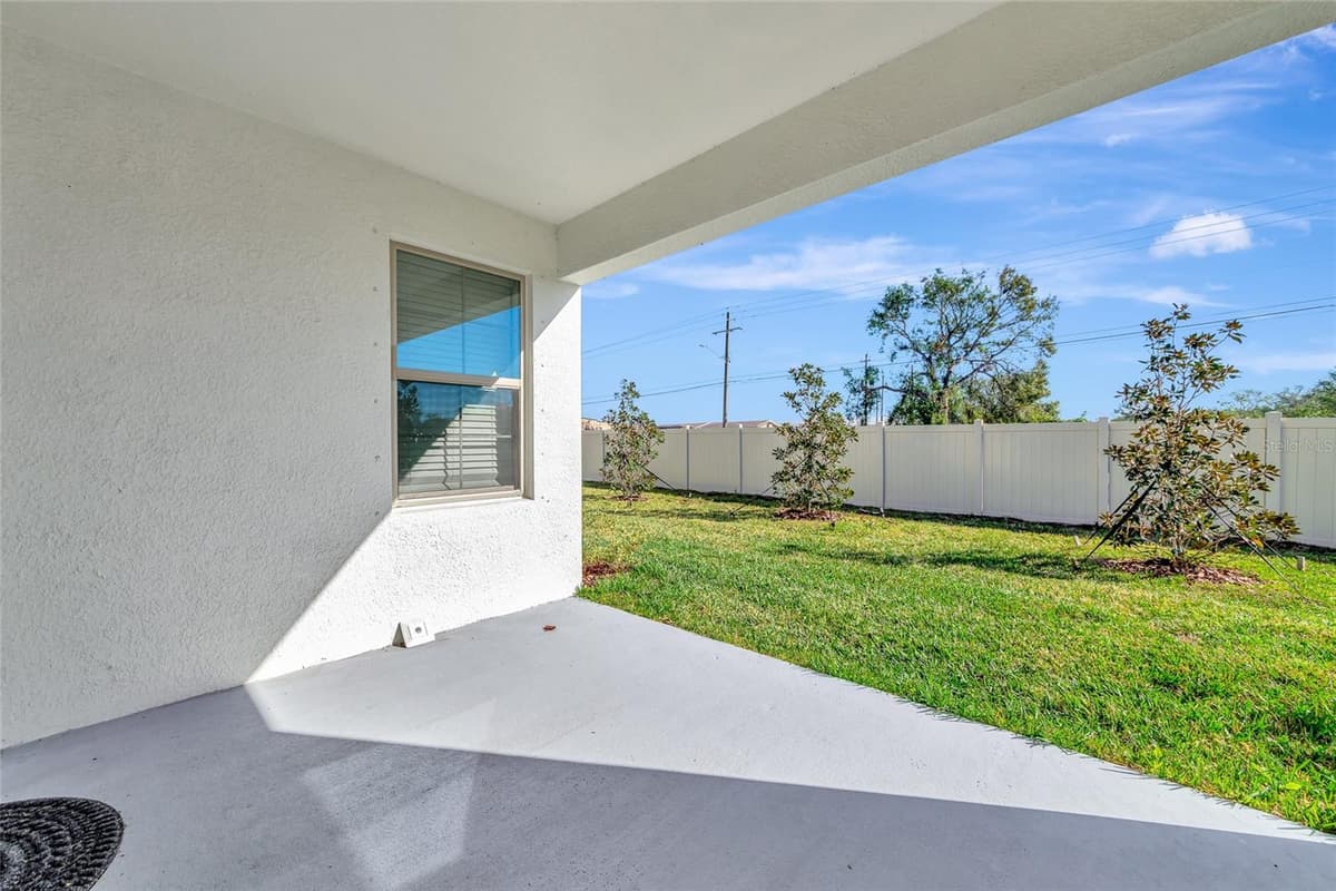17322 HOLLY WELL AVENUE — photo 32 of 64