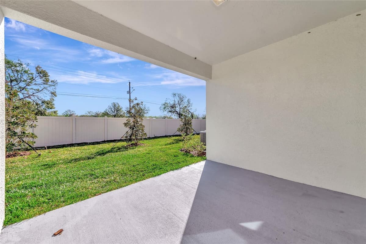 17322 HOLLY WELL AVENUE — photo 31 of 64