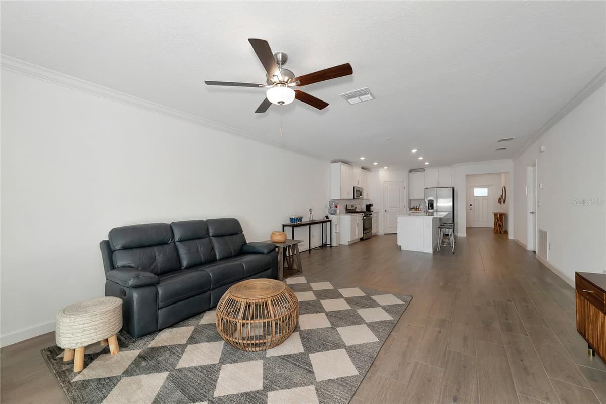 17322 HOLLY WELL AVENUE — photo 6 of 64