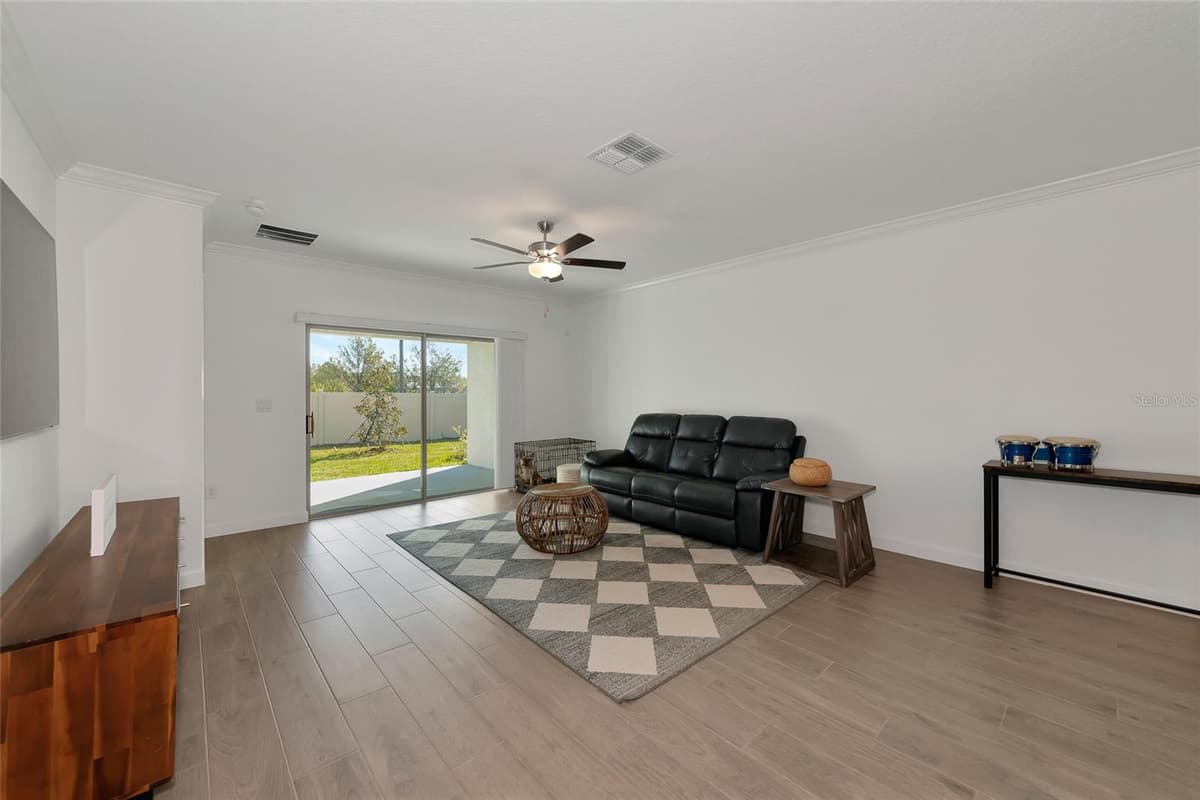 17322 HOLLY WELL AVENUE — photo 4 of 64