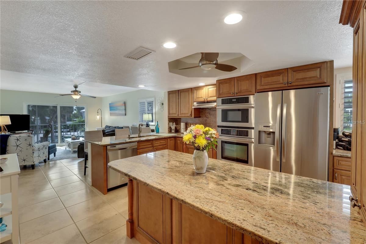 5031 BEACH ROAD — photo 14 of 41