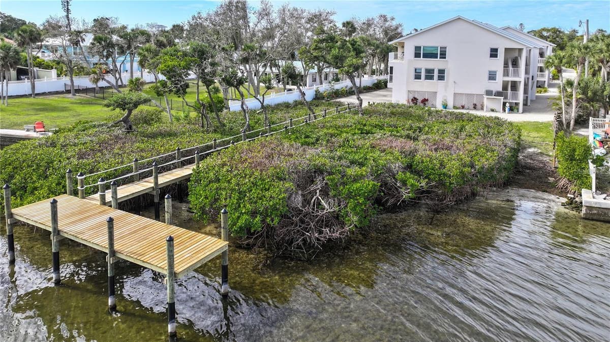 5031 BEACH ROAD — photo 32 of 41