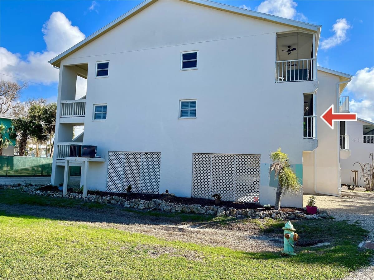 5031 BEACH ROAD — photo 3 of 41