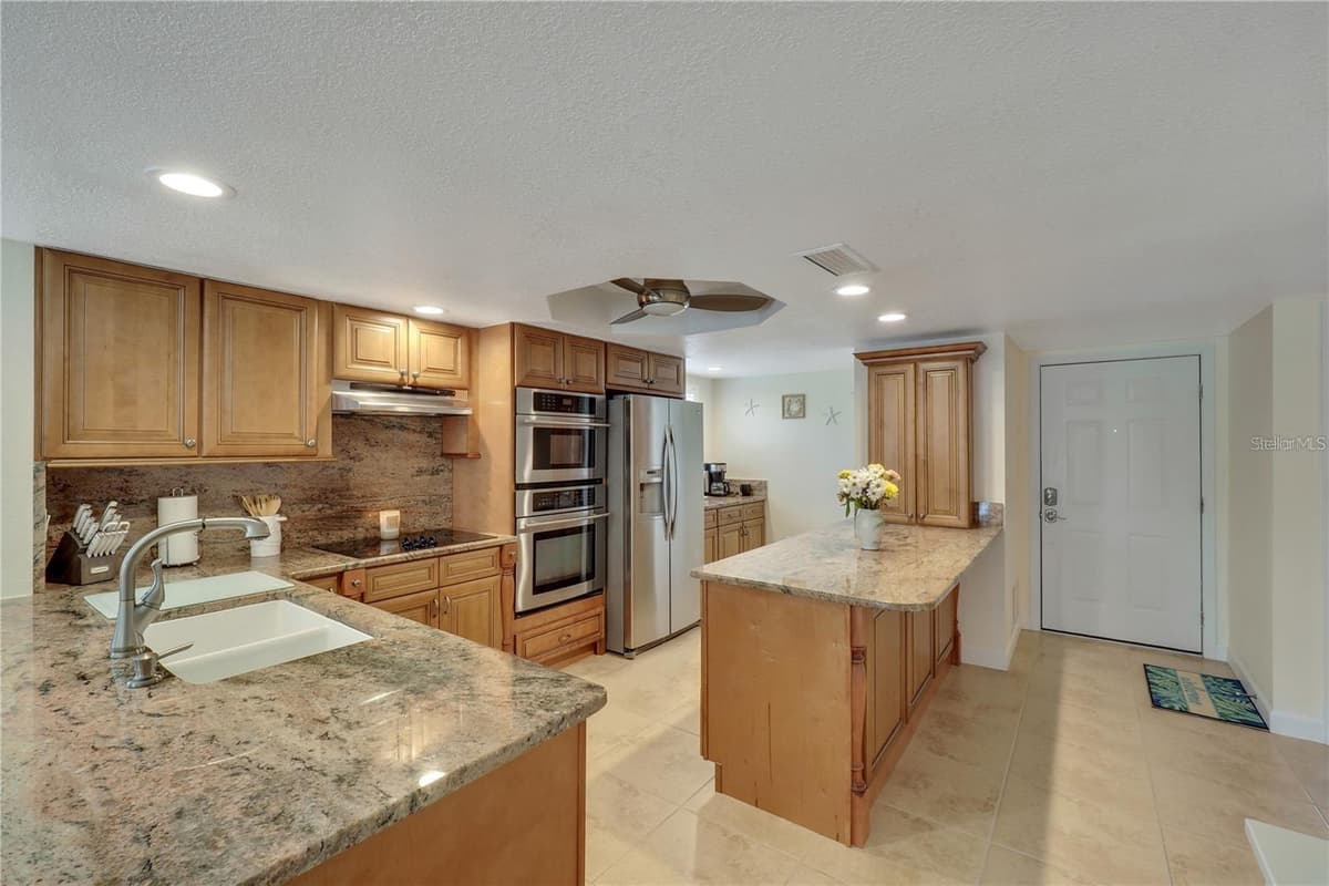 5031 BEACH ROAD — photo 12 of 41