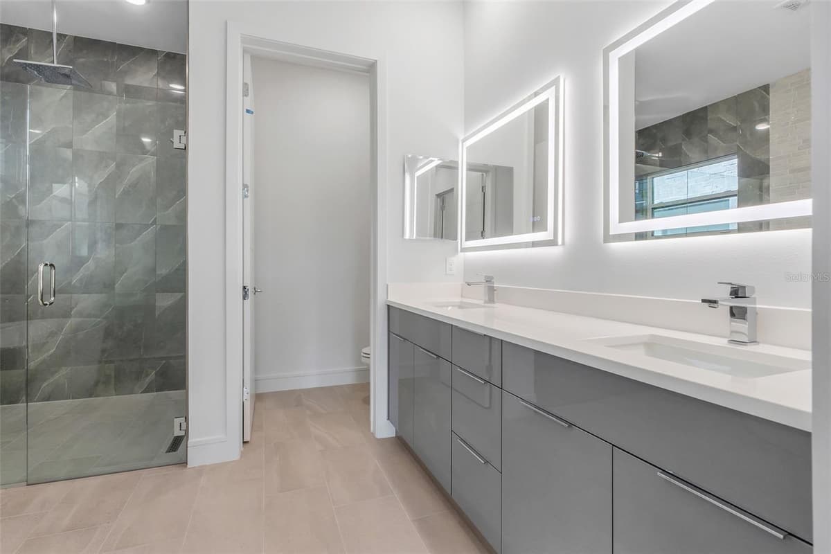 3015 KENSINGTON AVENUE — photo 21 of 35