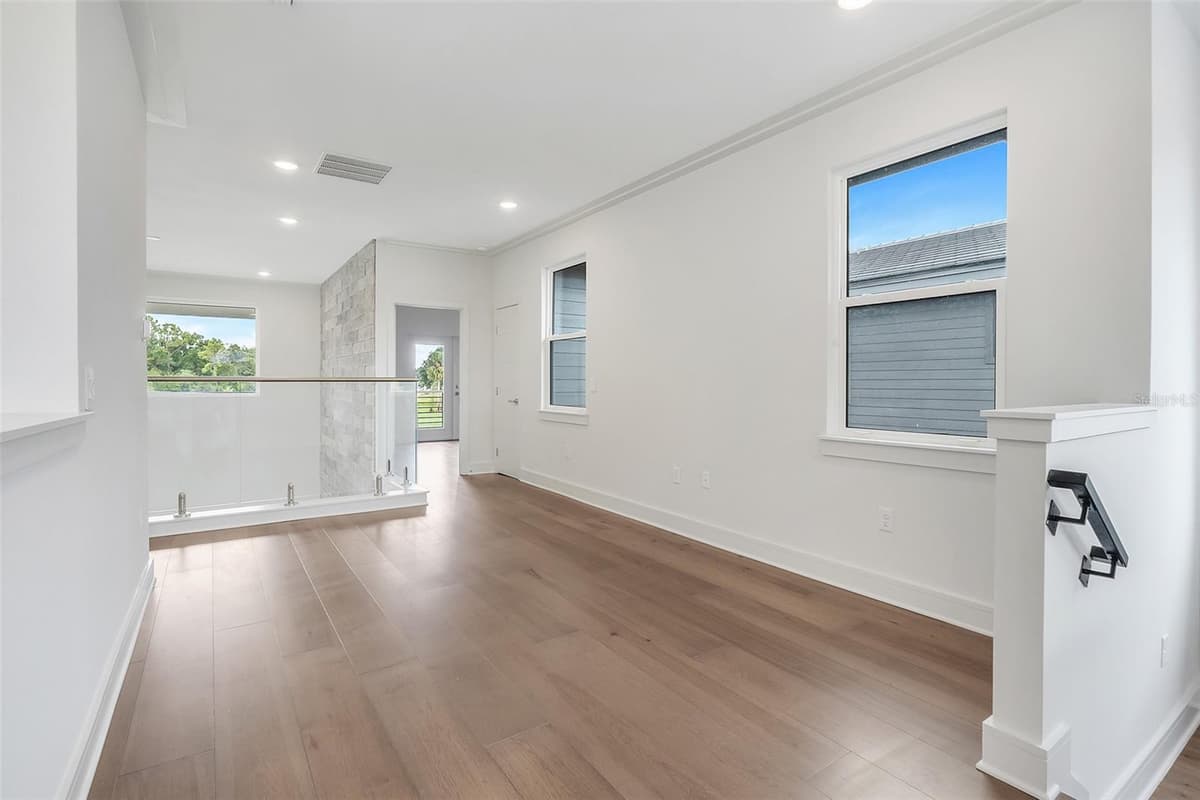 3015 KENSINGTON AVENUE — photo 27 of 35