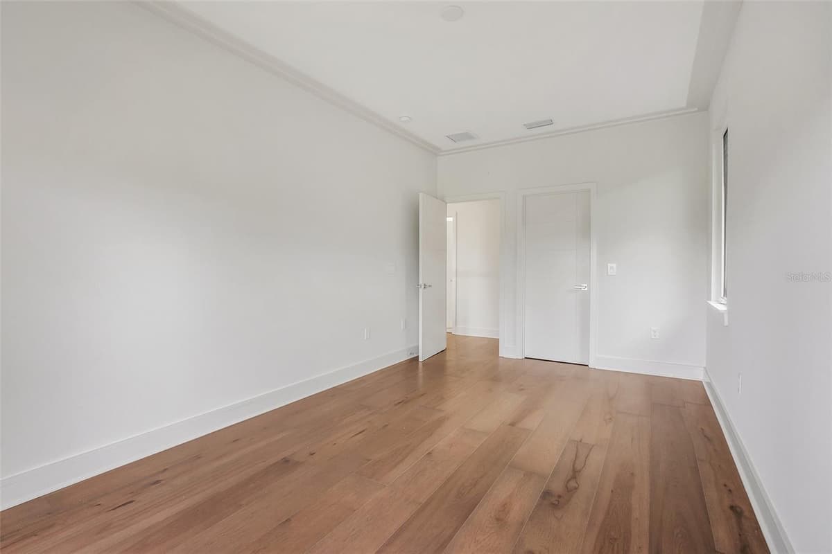3015 KENSINGTON AVENUE — photo 29 of 35
