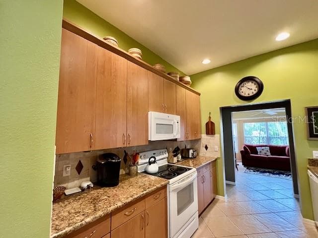 3893 CAPE COLE BOULEVARD — photo 18 of 64