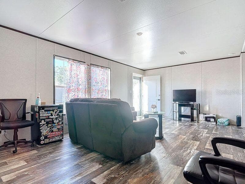8325 STRASSE BOULEVARD — photo 21 of 57